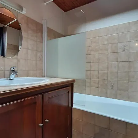 Maison Avec Jardin Clos Et Cheminee, Proche La Rochefoucauld - Fr-1-653-164 Bunzac