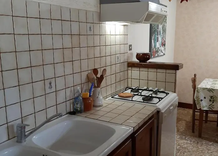 Maison Avec Jardin Clos Et Cheminee, Proche La Rochefoucauld - Fr-1-653-164 Casa de Férias *